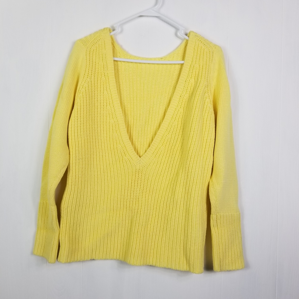 Zara Knit yellow  v neck sweater sz large